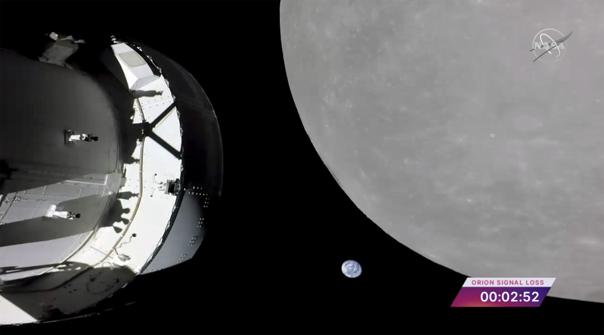 La cápsula Orión de la NASA sobrevuela la Luna a 80 millas de altura